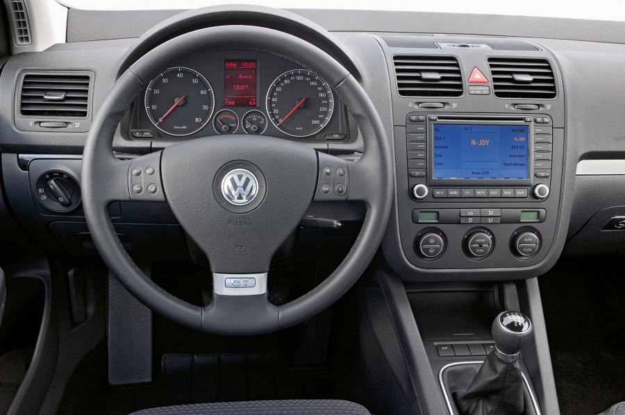 Volkswagen Golf GT 2005 года  (фото 3 из 18)